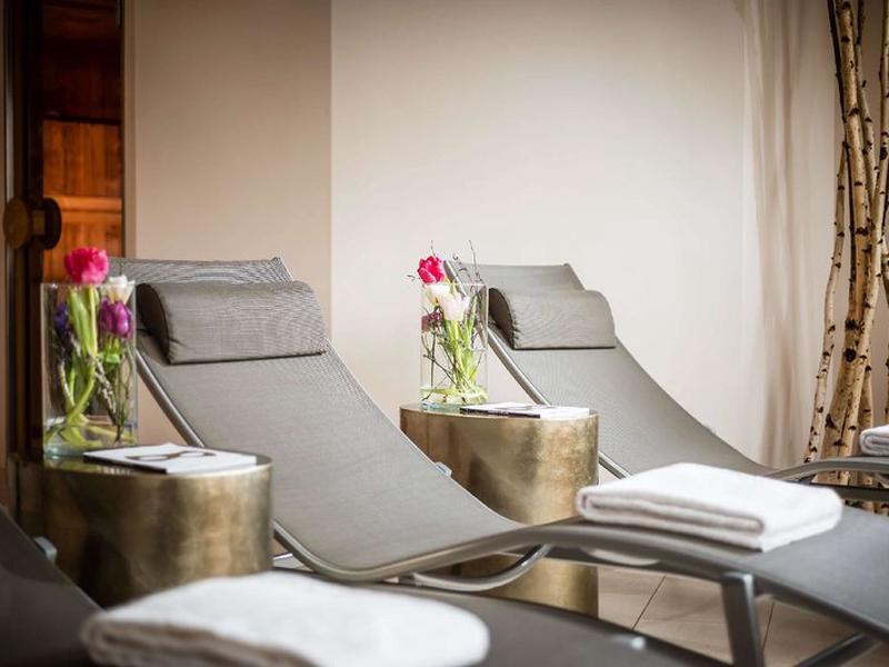 DC6C85CC0B71413B218F90D7235C5F81