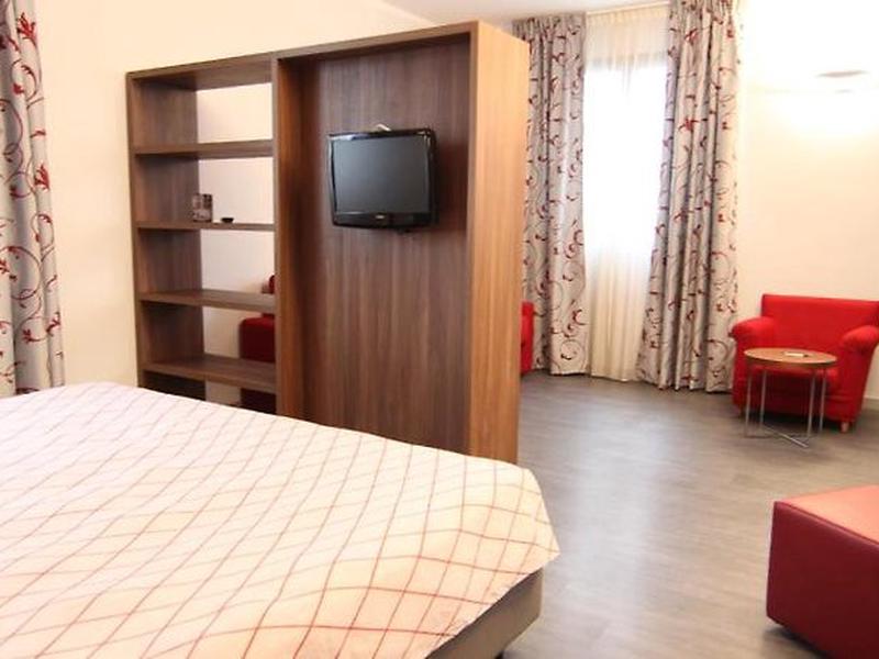 B5B6F5F6262249B1715261A9C3965BBD