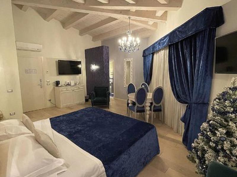 0386518BD0DDB85D50FC5EF9B79F79D9