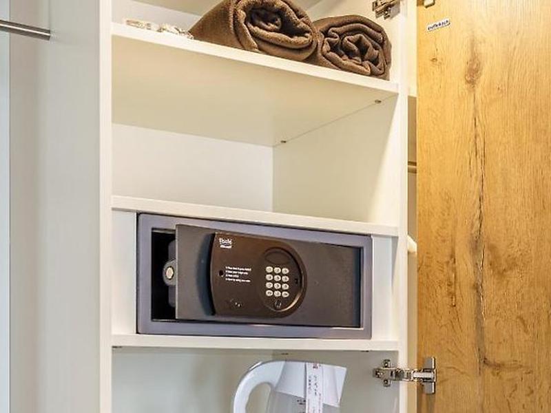 1FCA3CFFAD5F1C4EDA3949CDF82EEC80