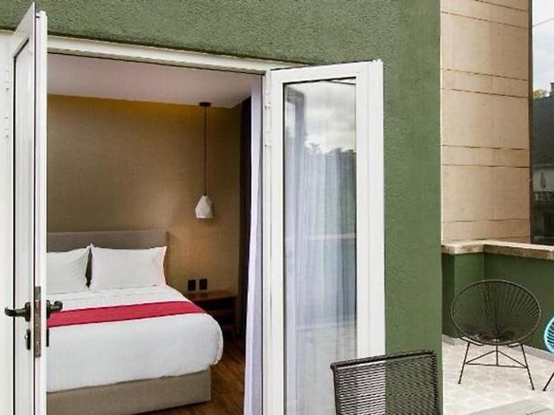 8CED1280FC16B4A028159768F09BC276