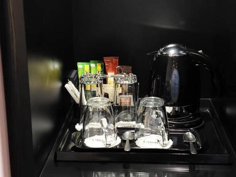 CC4DCEF8A54F57A4EE40E1FDDD4893E9