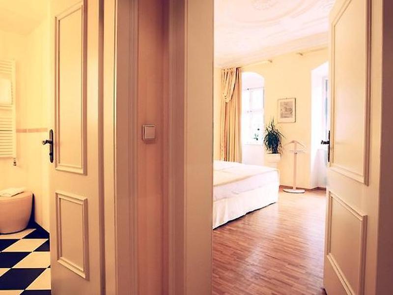 607BBFD427AED49EE52CB2E11B930746