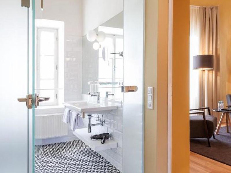 87C90750F00C6F38BE4DDE261C1FC8EA