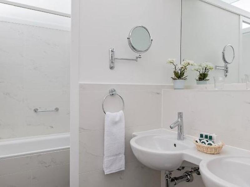 4A977090B3D52F18C972FF75DD6828AC