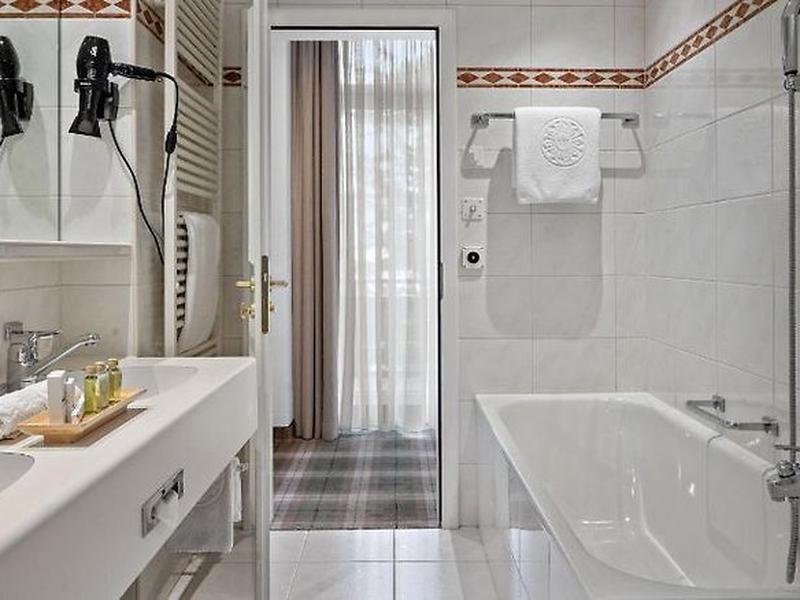 C1FE76A3BAB6D6E4C155BAF72E137D62