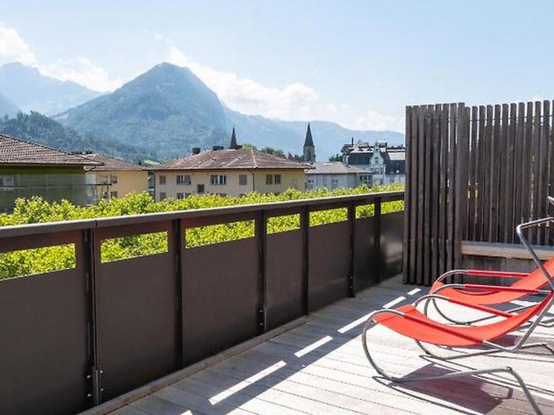 E05690A700970D075A65566FB7784C7B