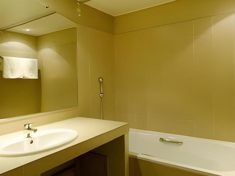 795B70C32B971BC0C40DEBF82F8B8A6C