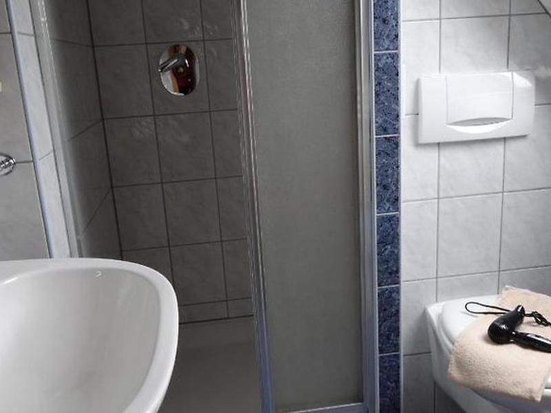 D54F5218A43FE33965BBA2337FD3B49B