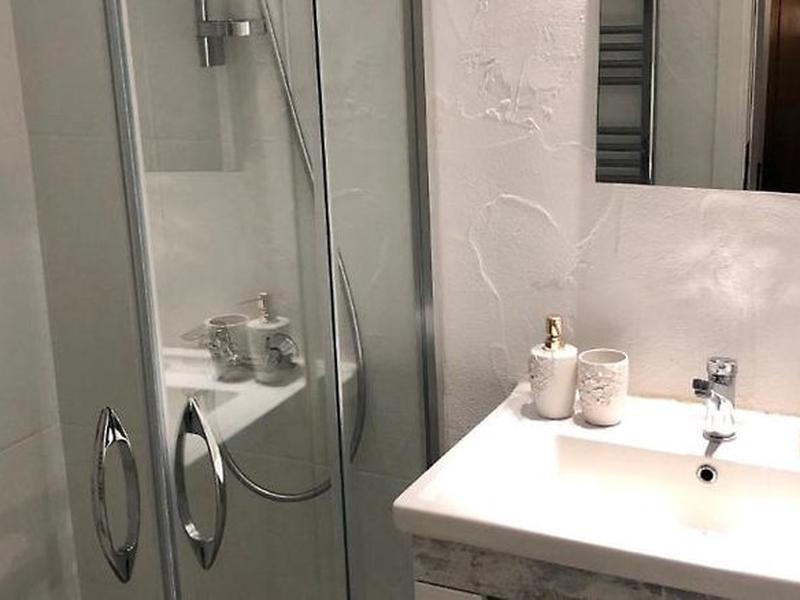 F2D9164CD2A58433FCBA583A29E714A7