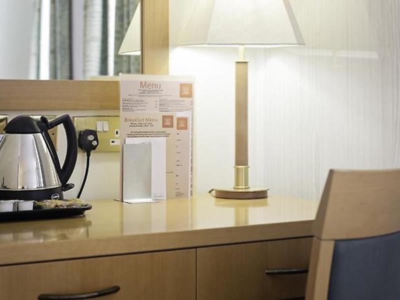 BC4B4004B365A64E74B5A9B151EDAF46