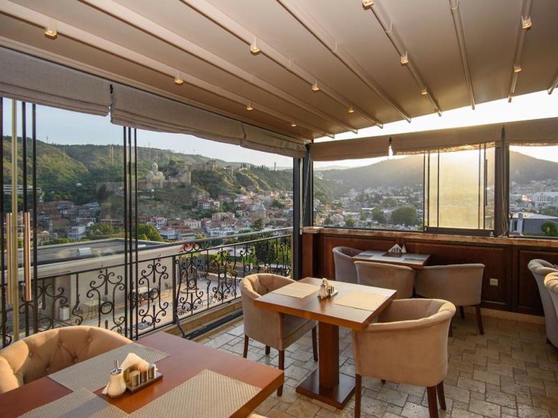 CC318EDBCFF129842D496EF1C90566A8