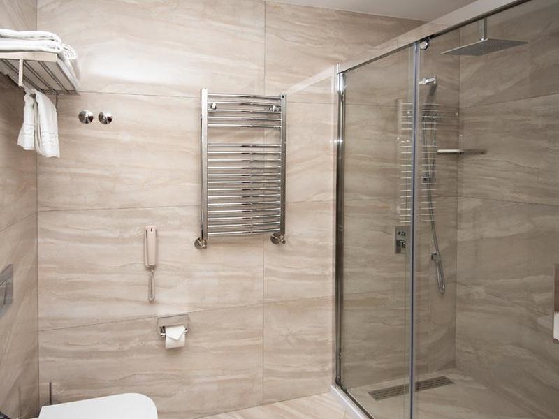 4196B5A4CC9B60A21FDC4C7E78C7F056