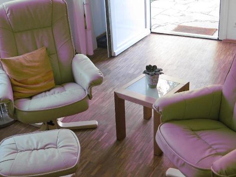 0425C7672428F8802FCDAFE381453946