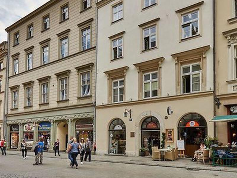 448B05B1DF3F73B14A11E573E042016A