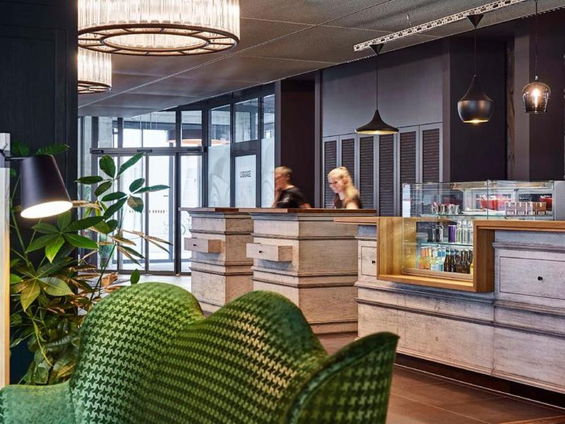 01B66C5364F3BFE563B7A69B8987F93E