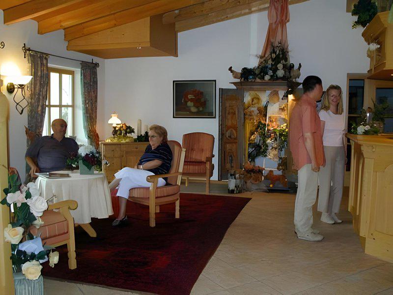 DCBB8BCF99C05BE3B8DBA70C339CF610