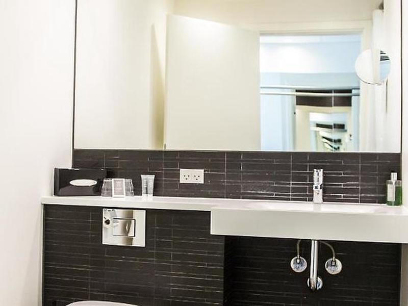 0FB3E487B6DB8B498F5305EA29233E0C