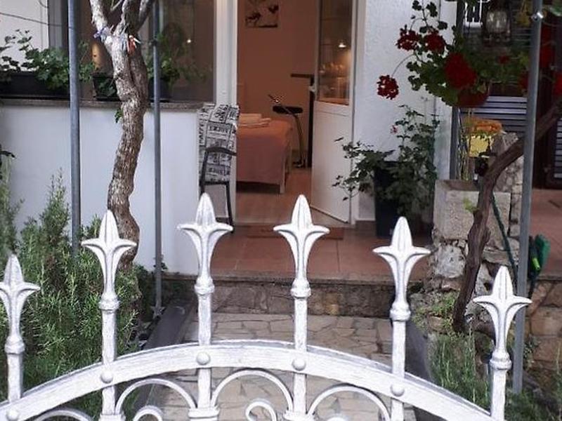 590F41E8D0AB4BB17D0E0B85331438B9