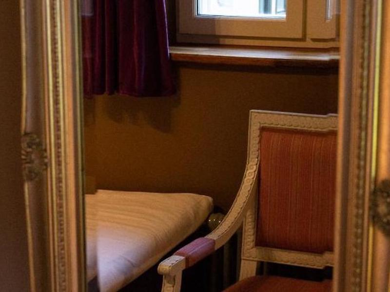 73FBB7DE85D058444CED980AC457840A