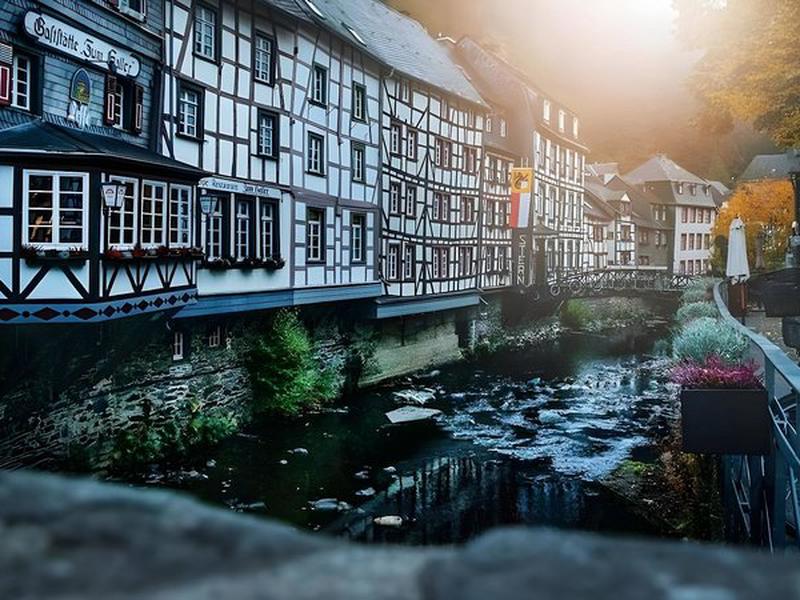 192B1952044432DAE988224B7071364D