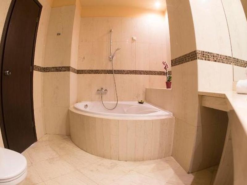 E81466FEE201FC440AC85B9108763078