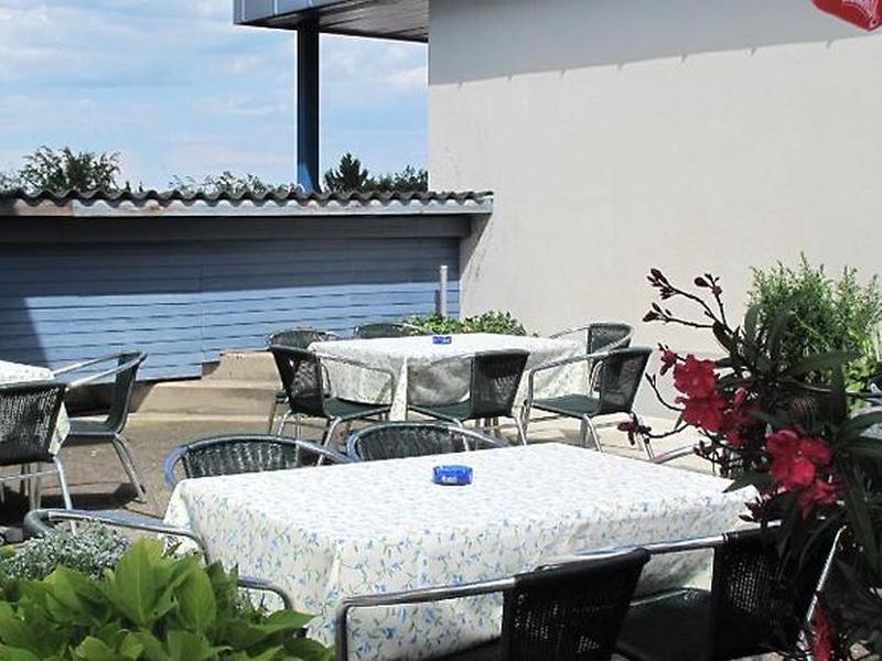 87A1622A63539F53FAFEB8D3ABF4C7B3