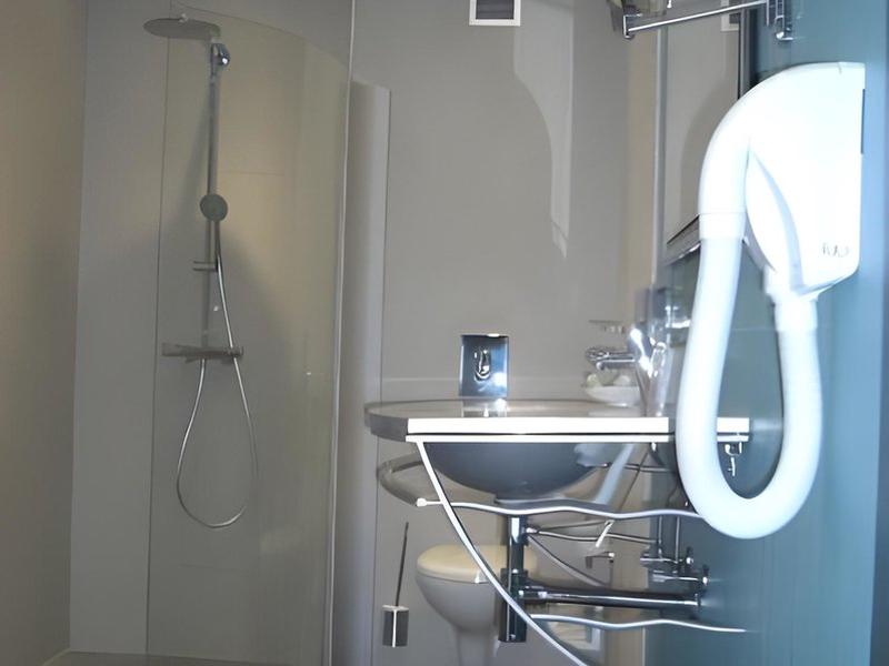 05CB1F71A760C1CB427F2F0D1CD7702F