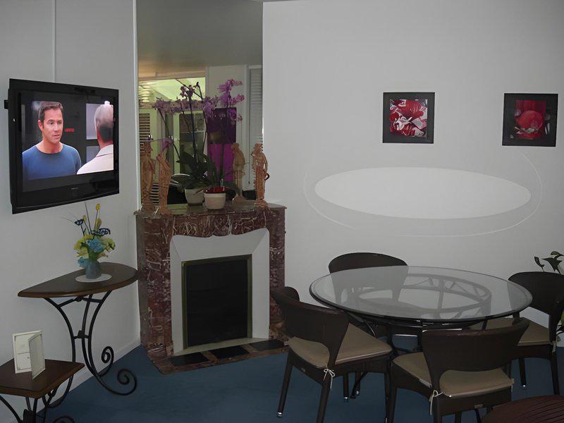 E9F1E65892979C0E02B9DD05EE00D9DD