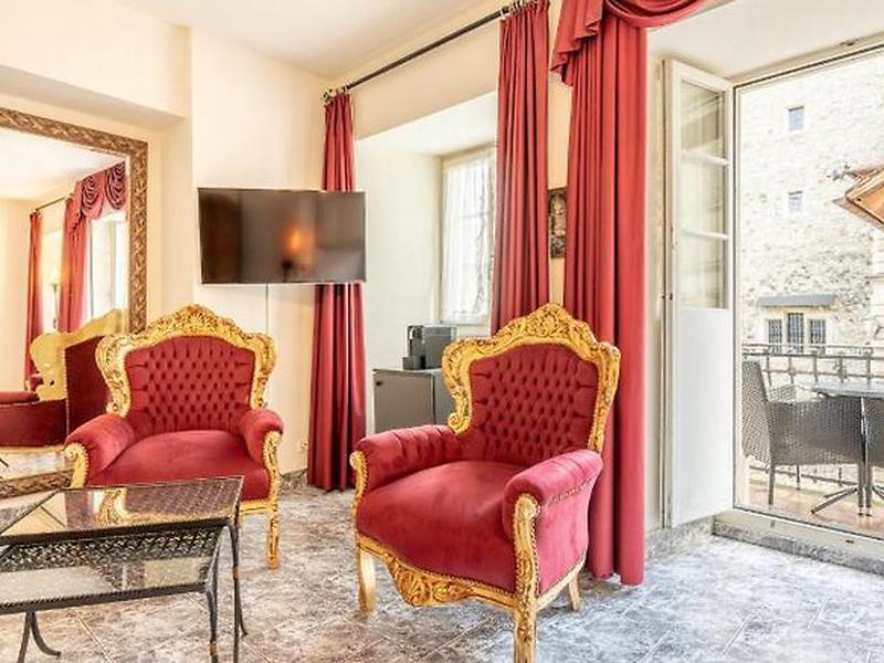 E700DC96295738B7140DF96B5955303D