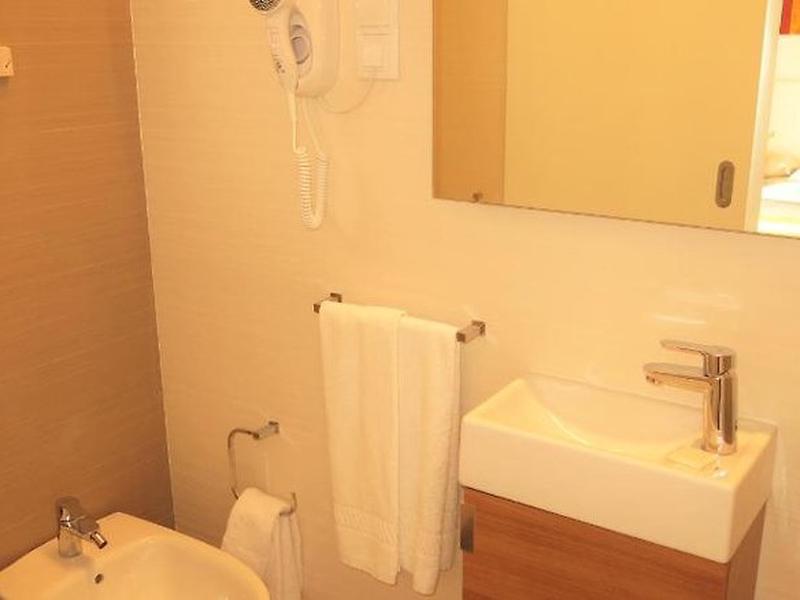 4E49CA47FF595881EA658A77E7651D14