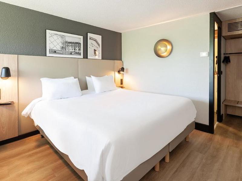 CED1AF99C69043D63132245A05850741