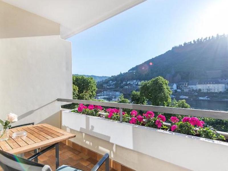 E2F33C2981D8F903B6085D4A9F7FB7E9