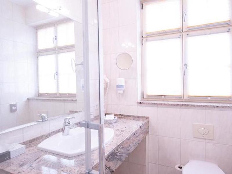 202F0D861B60B42A164EF2B948981E6B