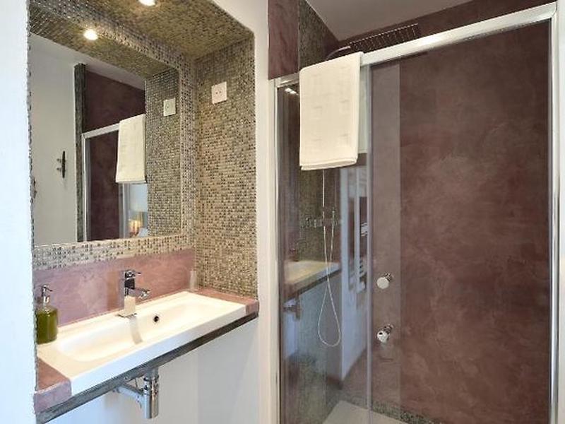 F5A45E7043B6876C6E456FC13114E07C