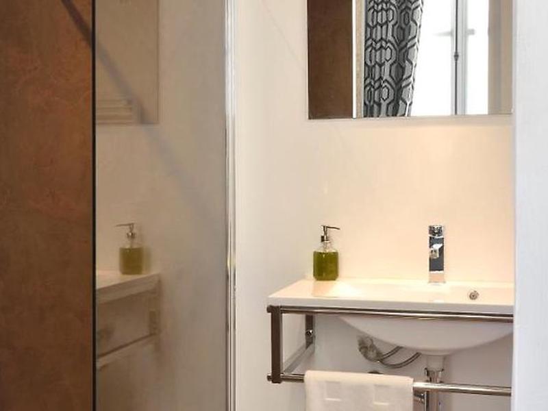 49D68E1D0264E26D60E8AABB887E075D