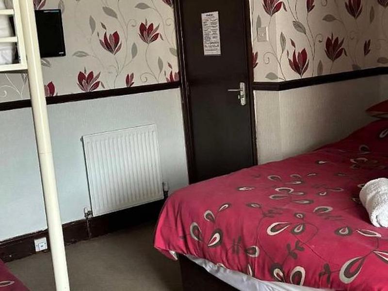 4B9046798F7AA2727CBB4F3270FDB18B