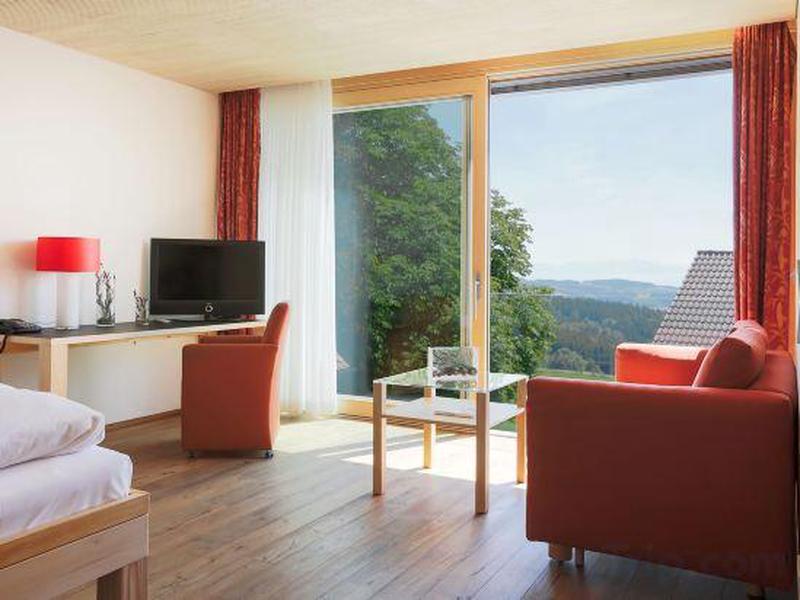 CE1F279D8D9FE1BEC2D886AC1EF0CF3B