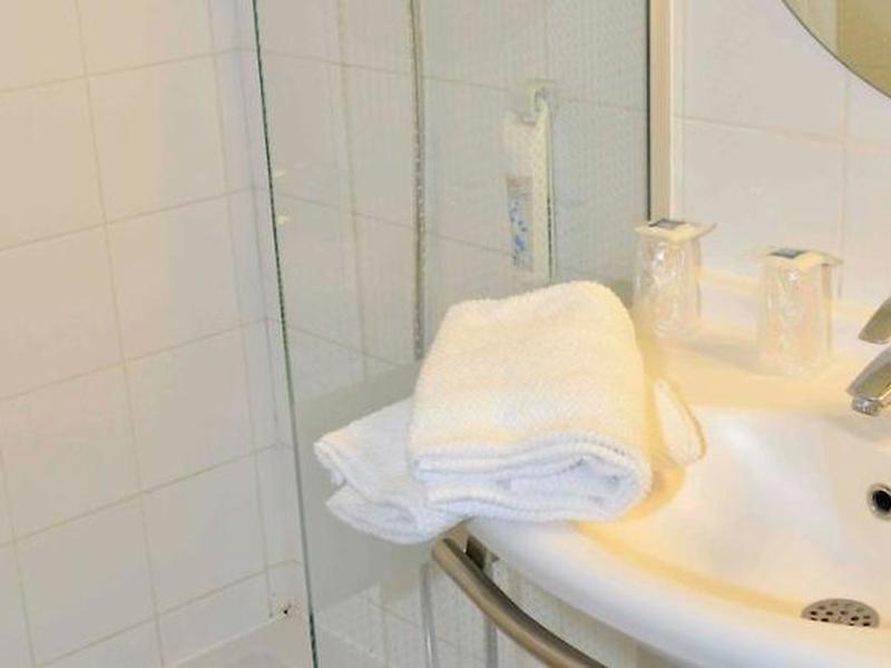 9E60B179F979900B807489D1BFD73774