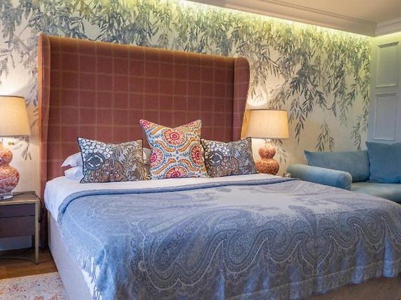 131FC1CDB6C7805B68107AC56C8BF7E6