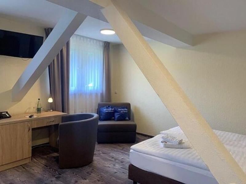 C57F87DD0F256E28D01229D962EF4CB2