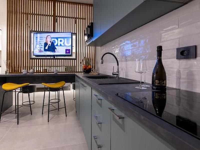 1002E0162AA4BEFE7A7799A74E1934EC