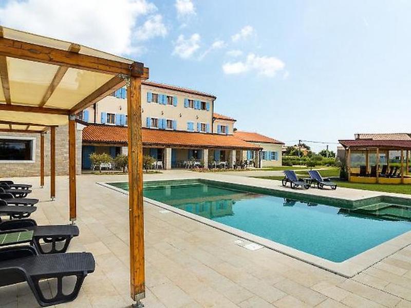 EE42FFF0DFEF4CC8B6AFCE8D9D38A8F8