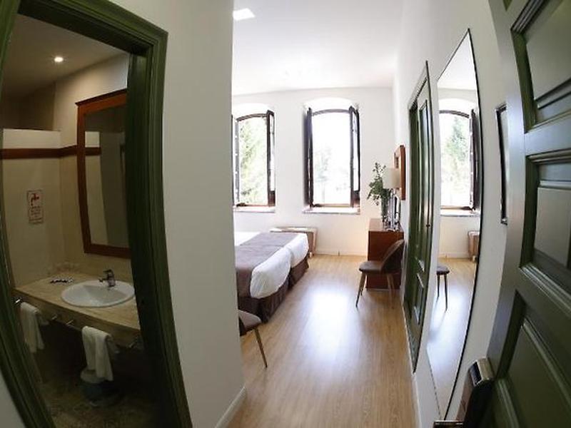 8FE1B2A6402660C00932CE212E381DE2