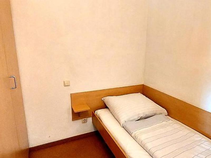 CE2E75E59F53833D5FBFF1D7E521D234