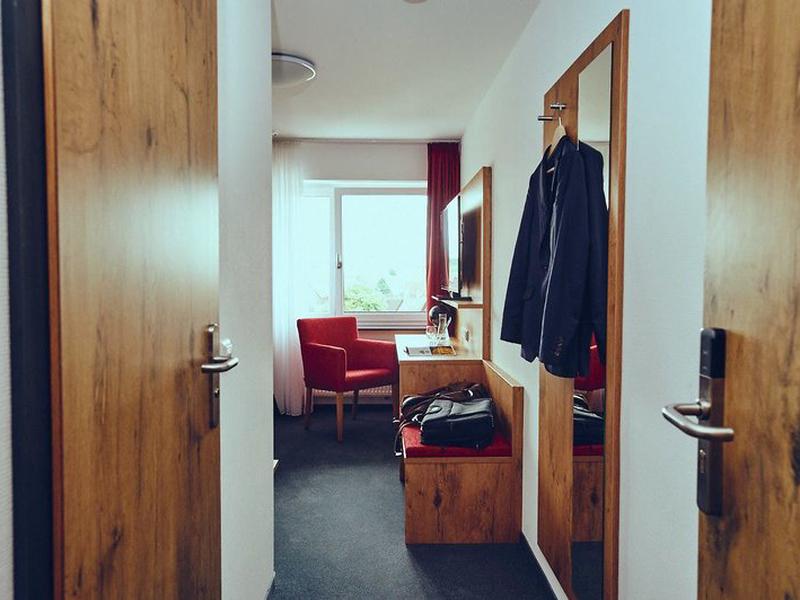 00B33AEB097F61D21094372082E47A5D