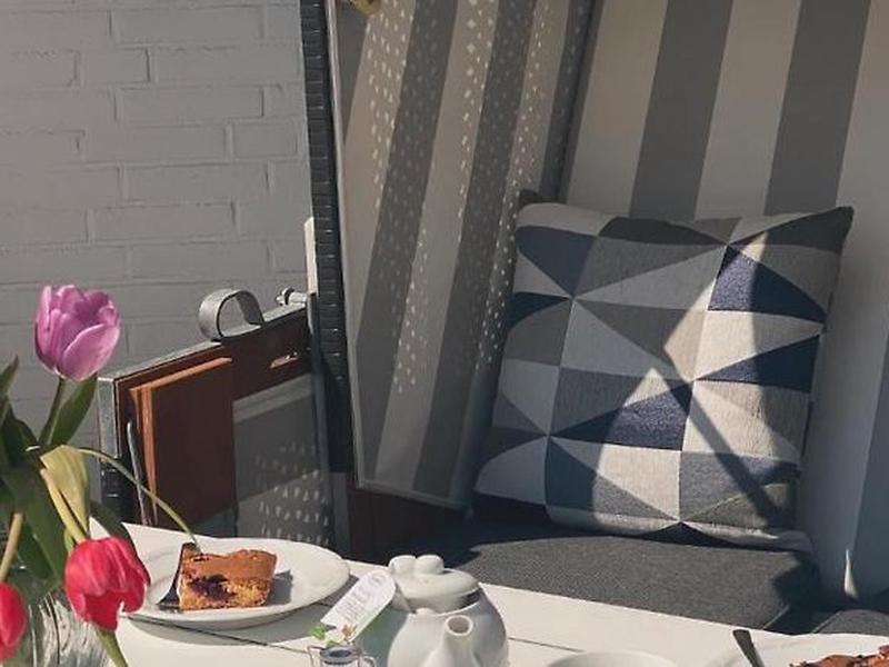 A944B6AB57AF2A3071AA2DAB52370344