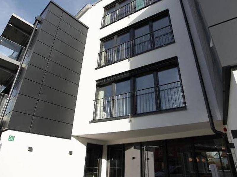 FAB7356F388CC9CFD9AA0CEF6F3541FF