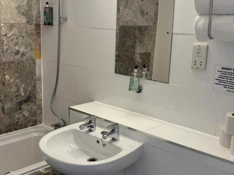 2E6CA086E05D612D34ED8B28A8F90483