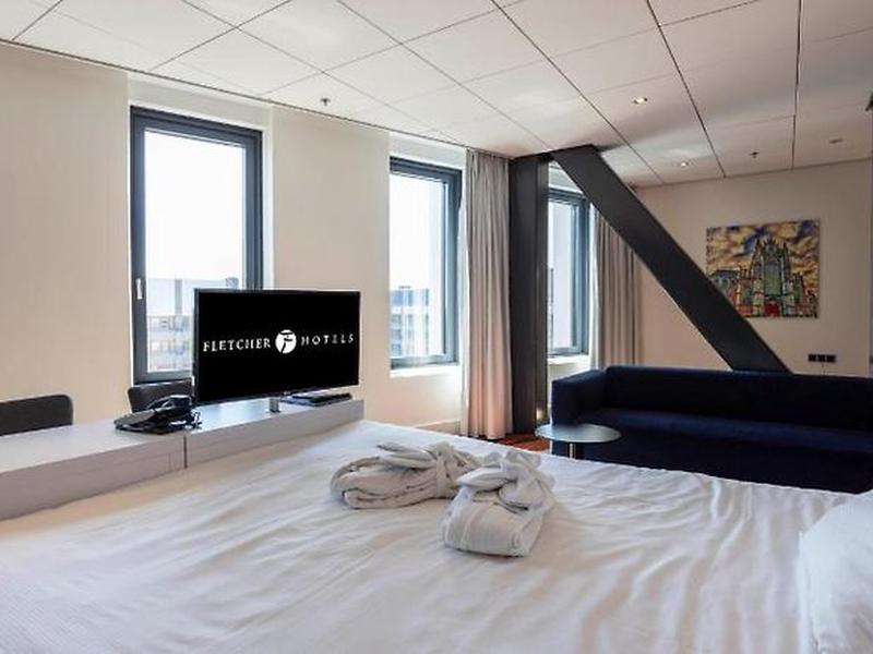 4700CEA996266BAFF2269BEEC668403D